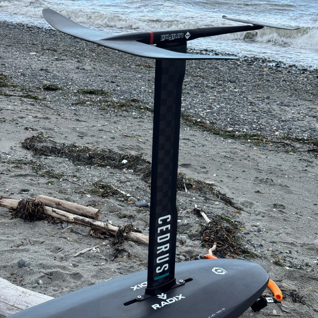 Cedrus Evolution Surf carbon mast and Unifoil foil with Radix board mount installed on an Appletree board