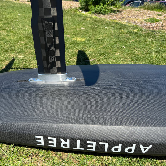 Appletree Radix mount on Evolution Surf mast